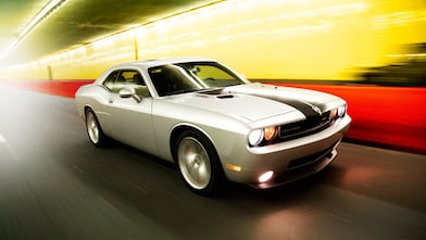 Mustang circulando por un túnel en San Francisco 