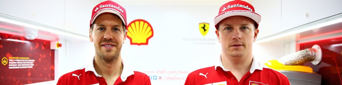 Sebastian Vettel y Kimi Raikkonen promocionando Shell V-Power